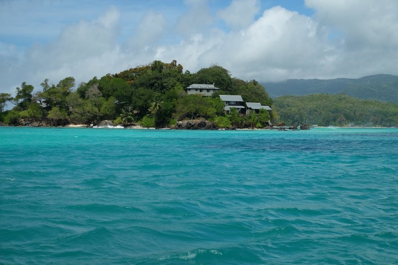 excursions-mahe-glass-bottom-boat-park-marin-11  (©  Seychelles Reservations)
