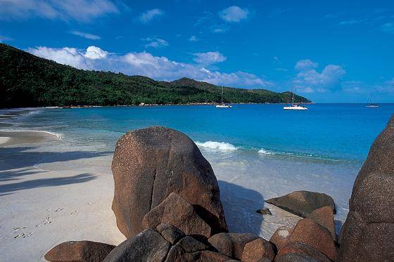 seychelles-anse-lazio-3  (©  Seychelles Reservations)