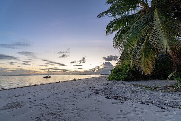 seychelles-booking-bliss-hotel-beach1  (©  Seychelles Reservations)