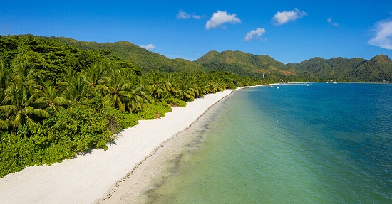 seychelles-booking-bliss-hotel-beach6  (©  Seychelles Reservations)