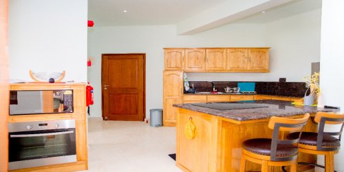 seychelles-booking-cap-sud-self-catering-interior2  (©  Seychelles Reservations)