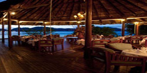 seychelles-booking-cerf-island-resort-restaurant1  (©  Seychelles Reservations)