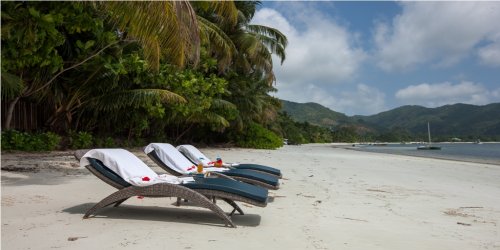 seychelles-booking-le-relax-beach-resort-beach1  (©  Seychelles Reservations)