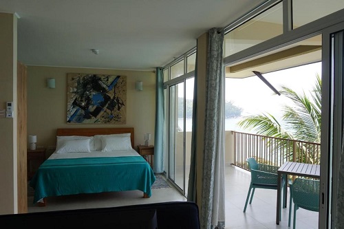seychelles-booking-mahe-maka-bay-residence-room4  (©  Seychelles Reservations)