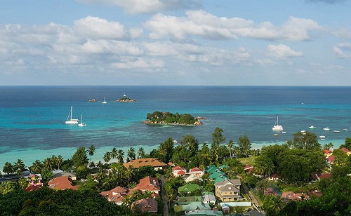 seychelles-booking-praslin-mango-lodge-view2  (©  Seychelles Reservations)