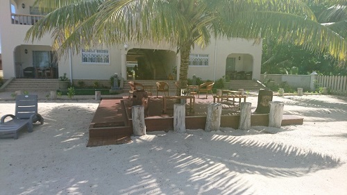 seychelles-booking-seychelles-beach-villa-view-beach2  (©  Seychelles Reservations)