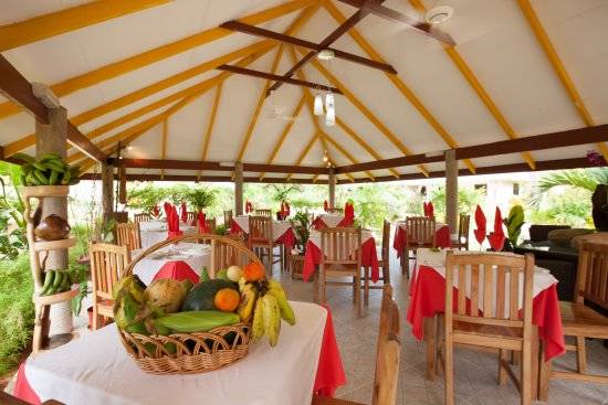 seychelles-etoile-labrine-vue-restaurant-3  (©  Seychelles Reservations)