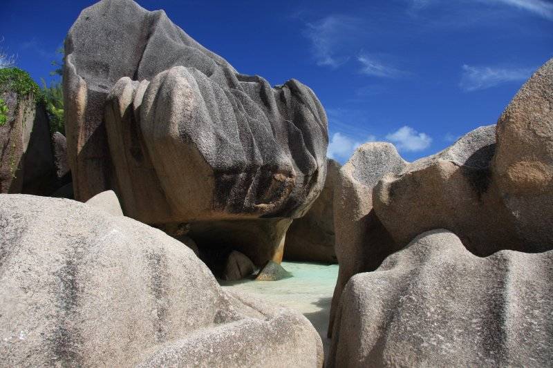 seychelles-excursions-la-digue-source-d-argent-8  (©  Seychelles Reservations)