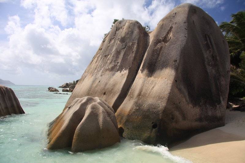 seychelles-la-digue-plage-source-argent-4  (©  Seychelles Reservations)
