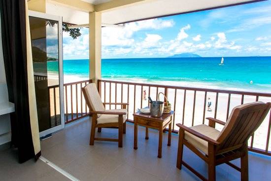 seychelles-mahe-coral-strand-Silhouette-Suite-Ocean-View-Balcony  (© Vision Voyages TN / Coral Strand Smart Choice Hotel)