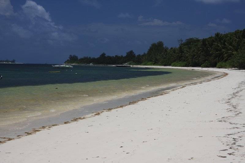 seychelles-praslin-indian-ocean-lodge-plage2  (©  Seychelles Reservations)