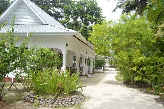 seychelles-villa-veuve-bungalow-3  (©  Seychelles Reservations)